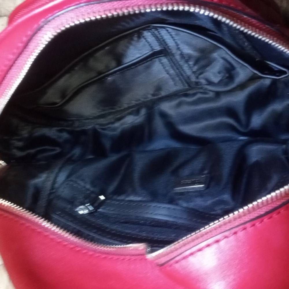 Guess Backpack - Picture 6 of 16